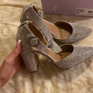Madden girl Rhinestone closed toe Strappy Chunky Heel Sz 8.5